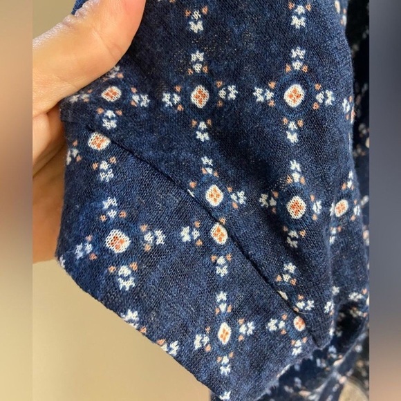 Torrid Navy and Coral Patterned Kimono Top 2X - Picture 6 of 8